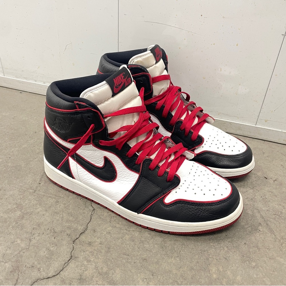 Air Jordan 1 retro high OG ' Bloodline '
